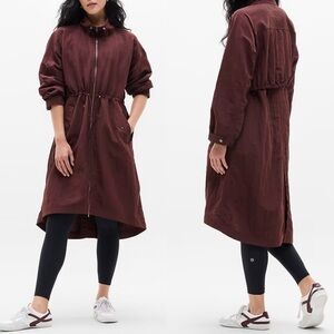 NWT Athleta Pursuit Anorak in Garnet